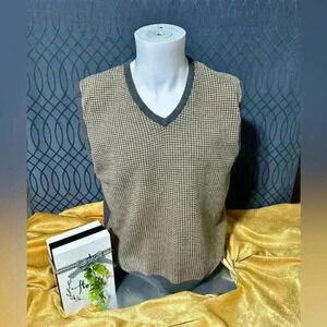 Mens Lyle and Scott Scotland 100% Combed Cotton Vest Large Gray